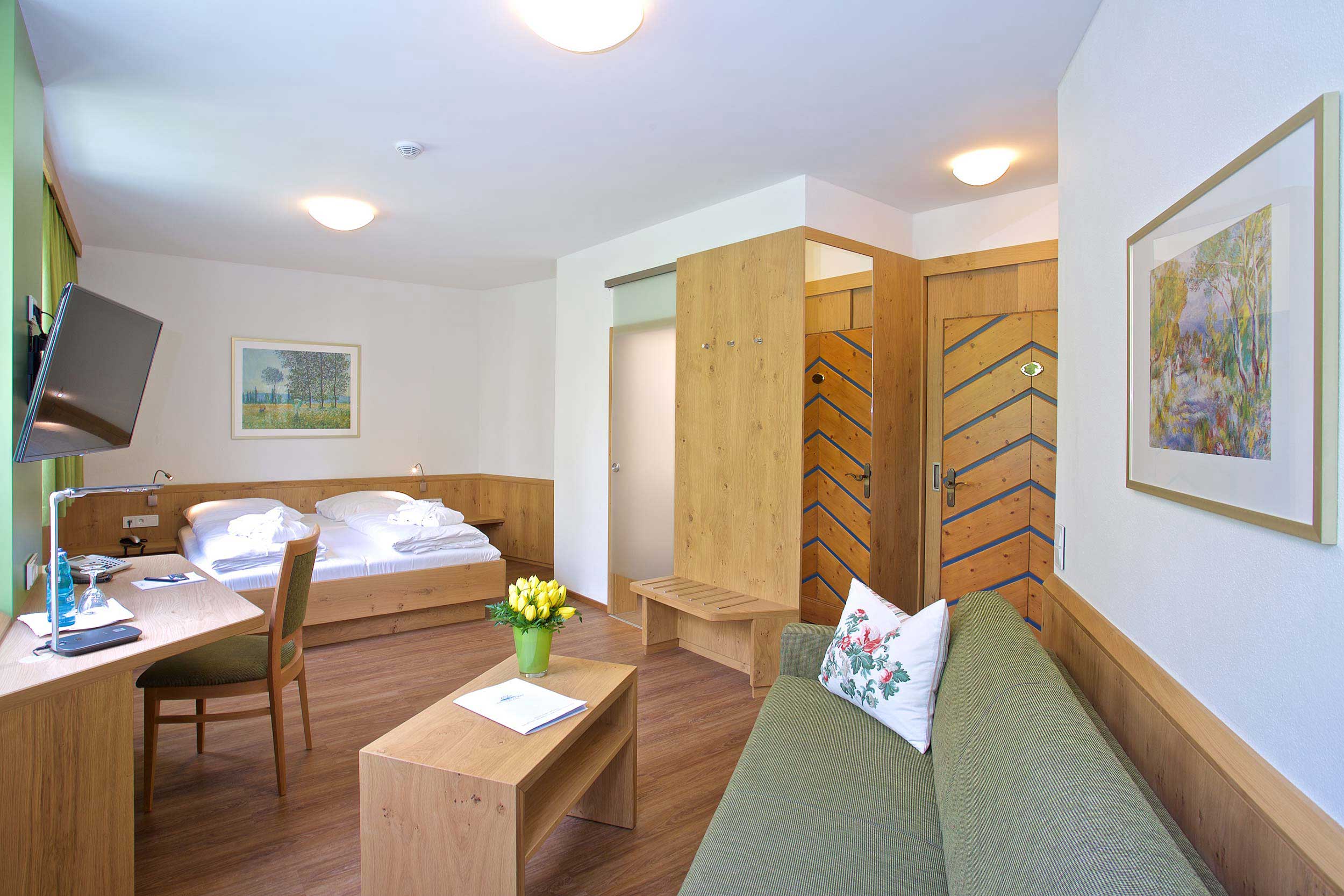 4 Bett Zimmer Hotel Schrank