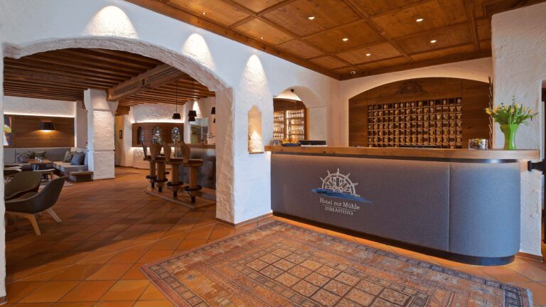 Lobby mit Rezeption