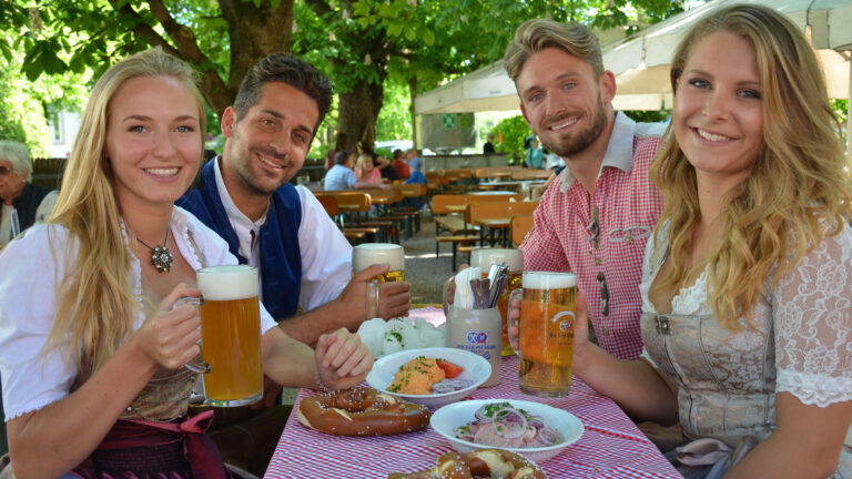 Brotzeit Biergarten